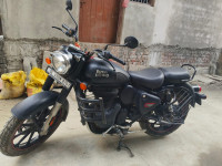 Royal Enfield Classic Stealth Black 2022 Model