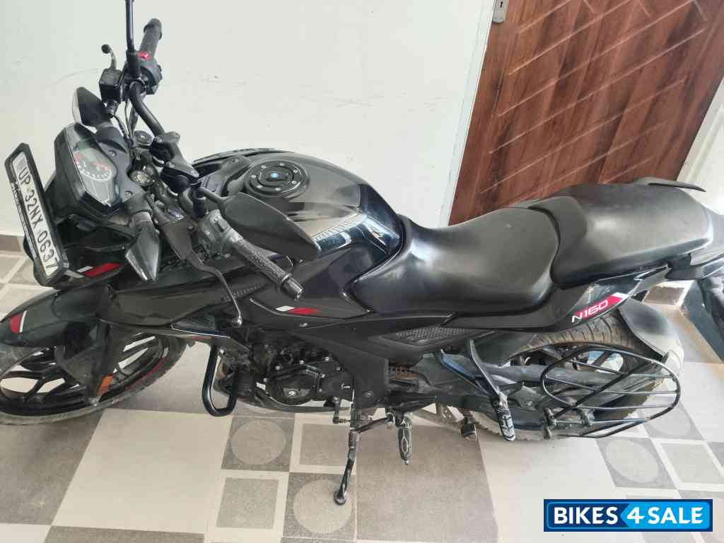 Black Bajaj Pulsar N160 Dual Channel ABS