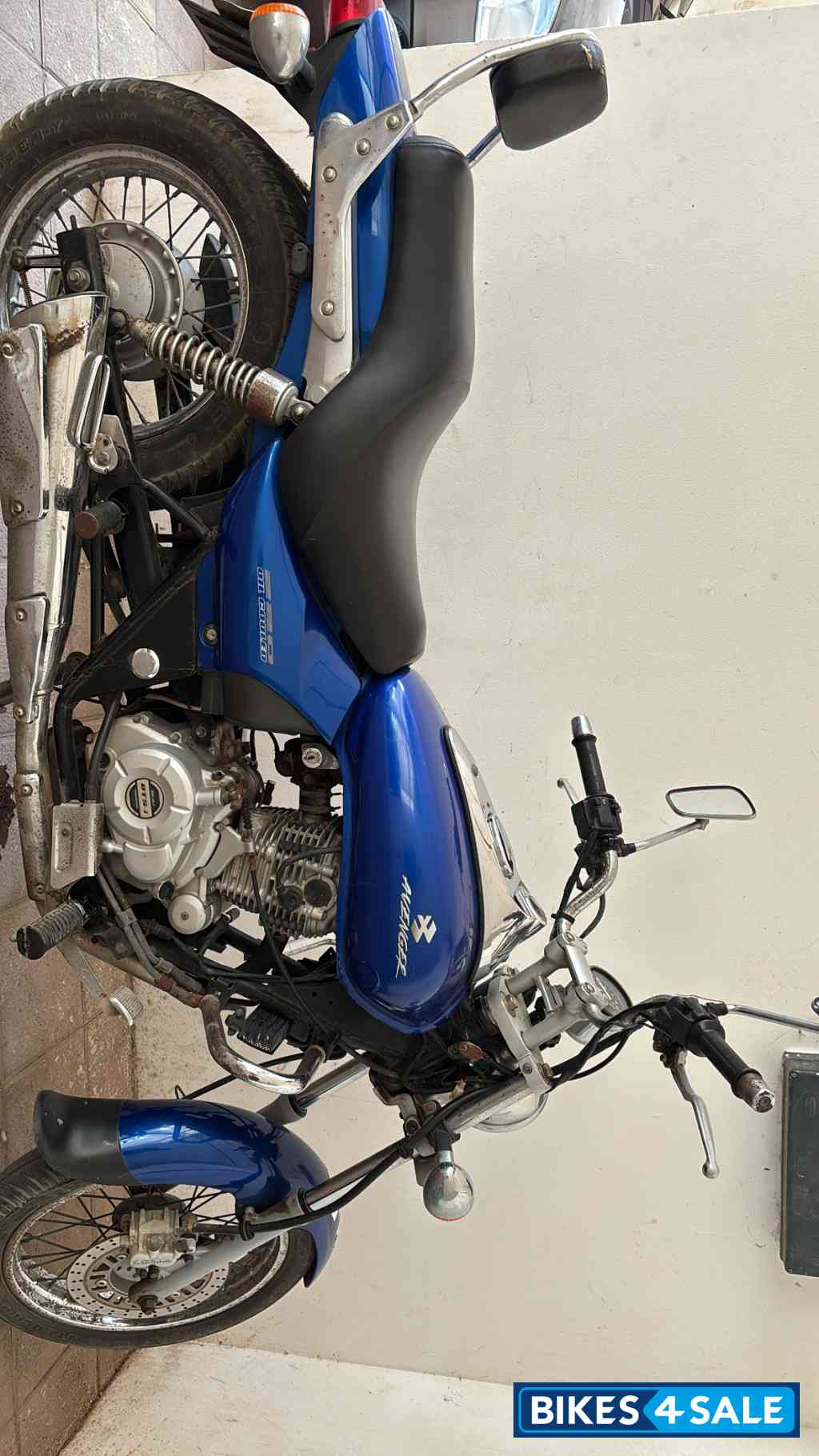 Bajaj Avenger 220 DTS-i