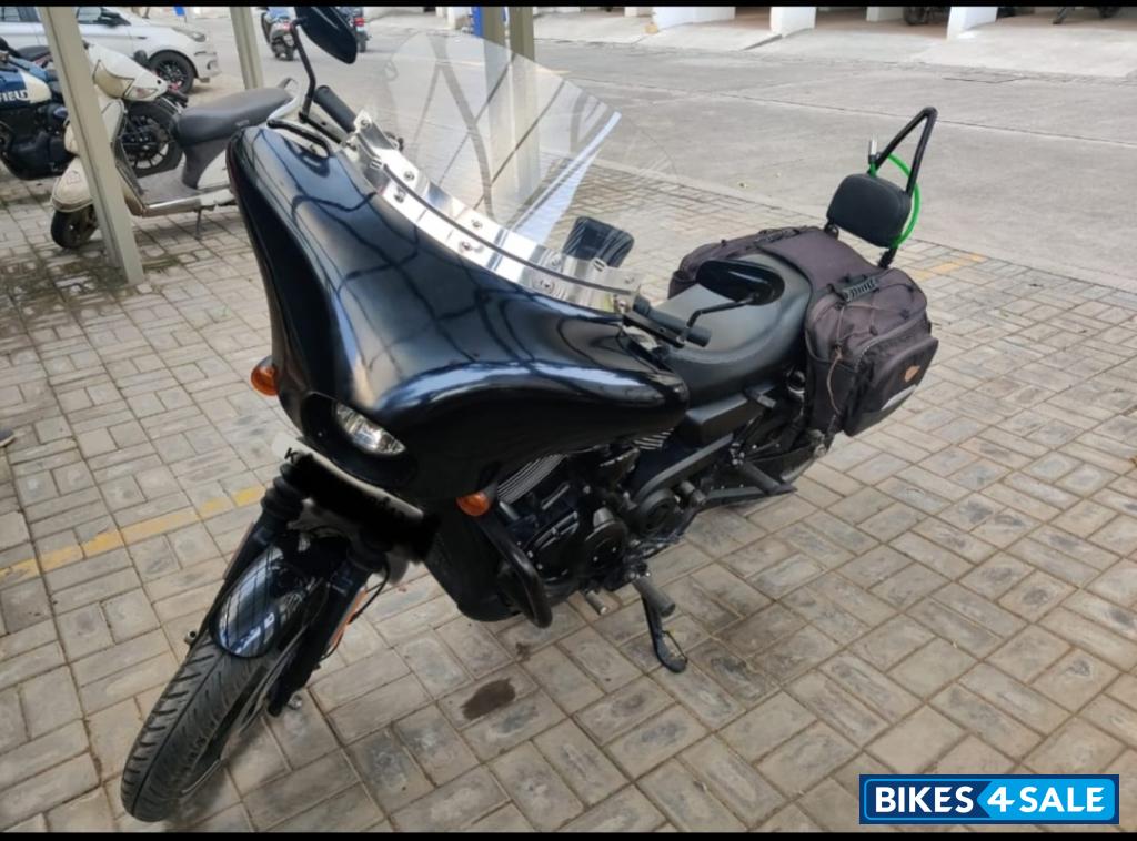 Glossy Black Harley Davidson Street 750