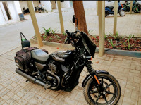Glossy Black Harley Davidson Street 750
