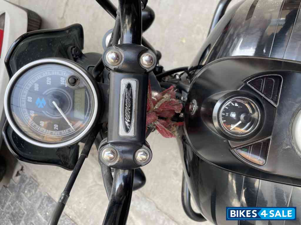 Bajaj Avenger Street 180