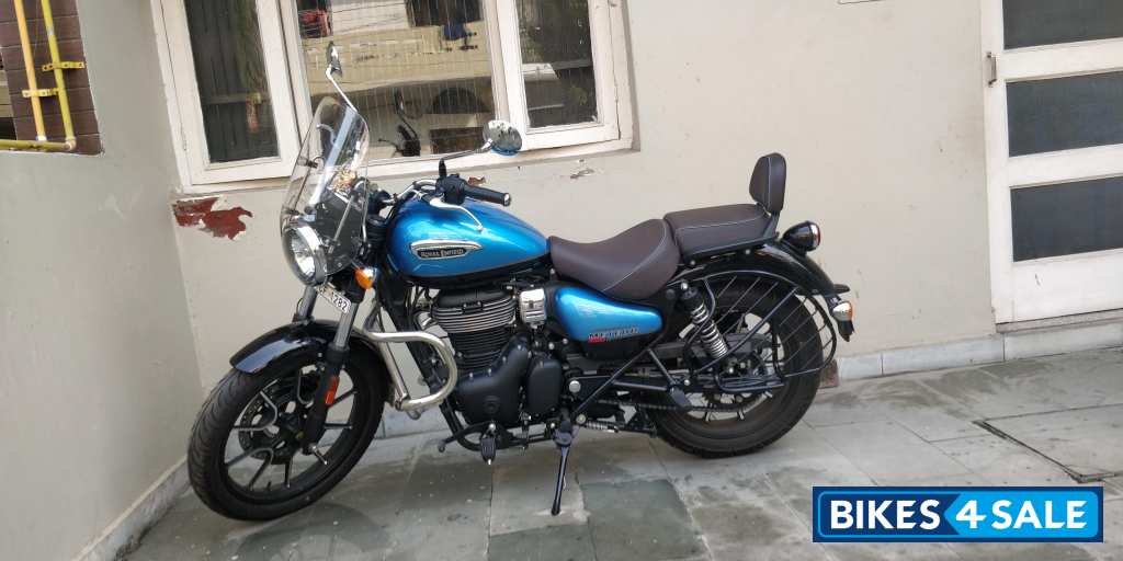 Royal Enfield Meteor 350 Supernova