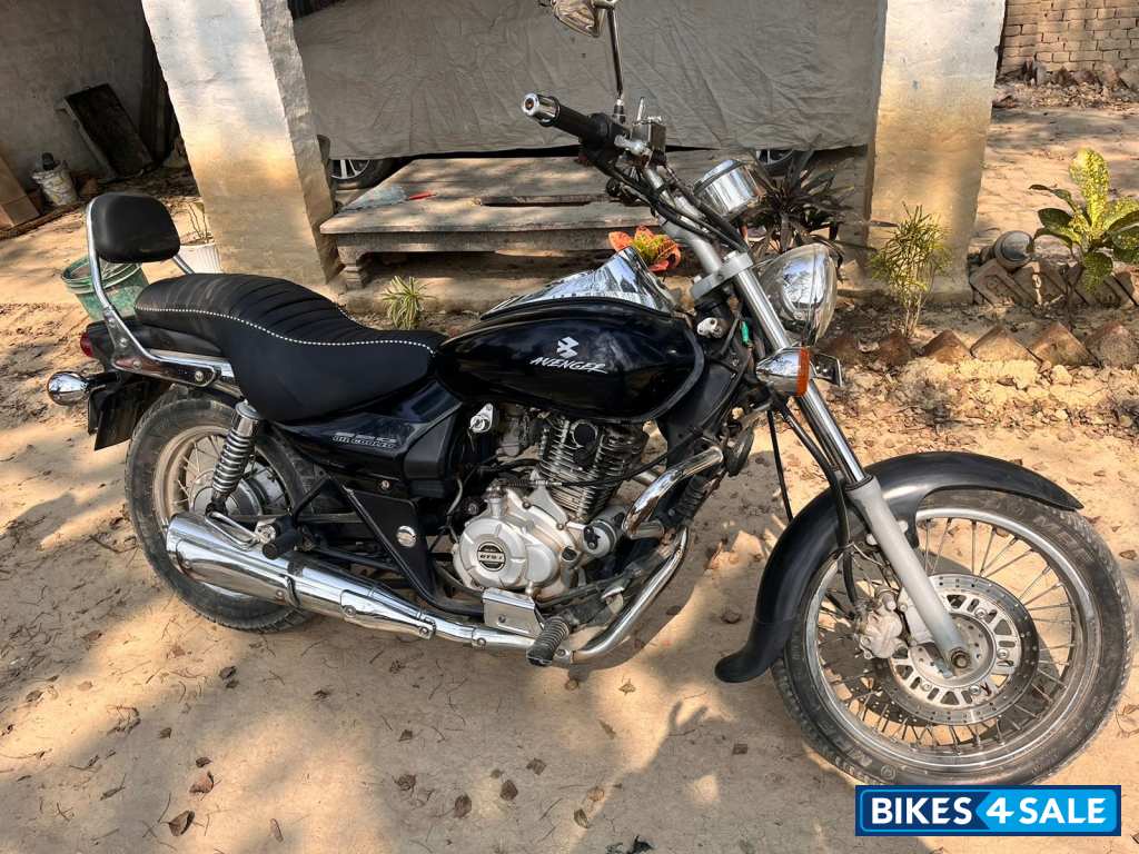 Bajaj Avenger Cruise 220