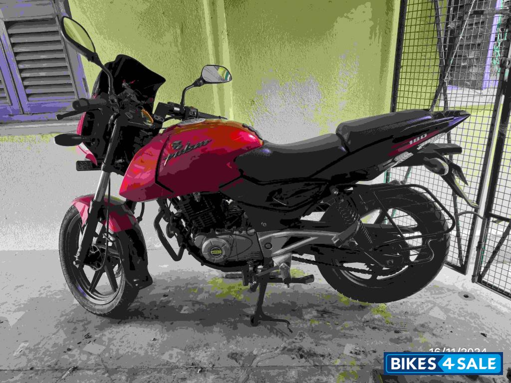 Red Bajaj Pulsar 180 DTSi