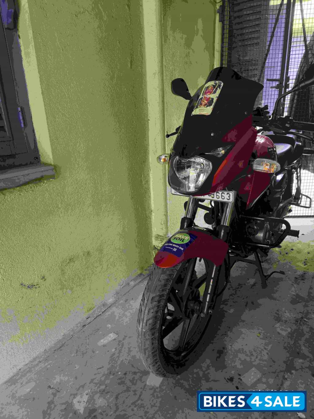 Red Bajaj Pulsar 180 DTSi