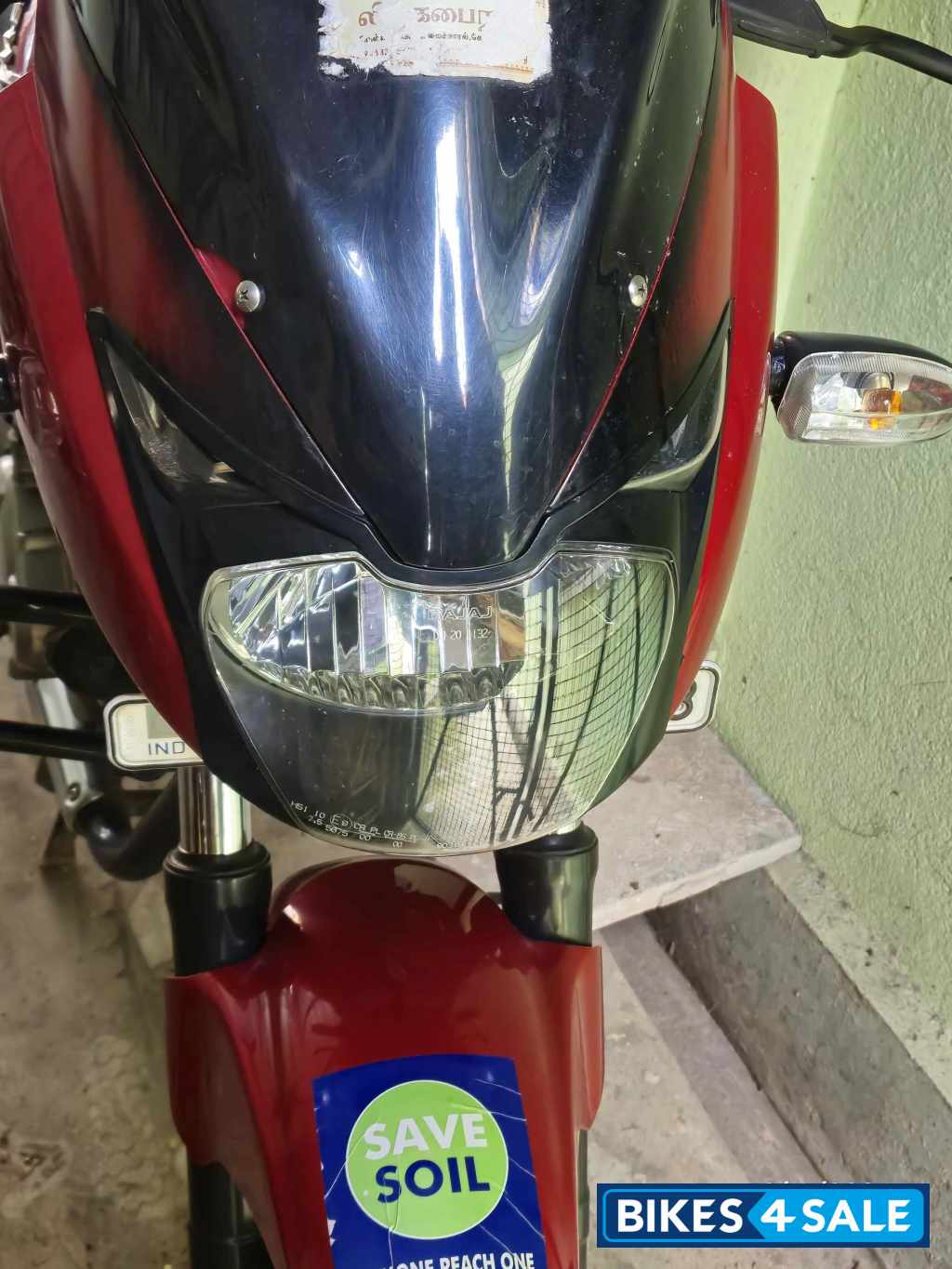 Red Bajaj Pulsar 180 DTSi