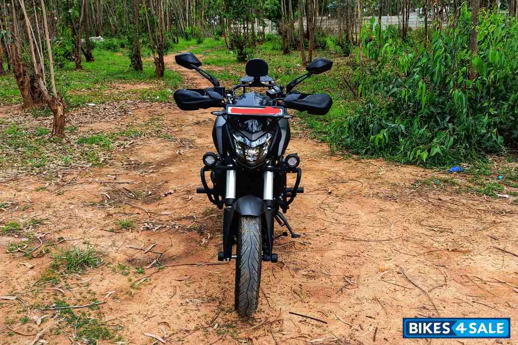 Black Bajaj Dominar 400 ABS BS6
