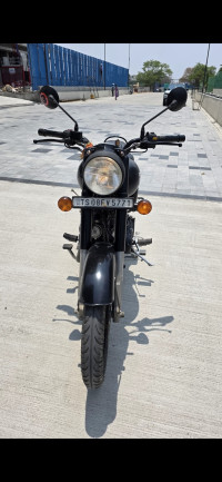 Stealth Black Royal Enfield Classic Stealth Black