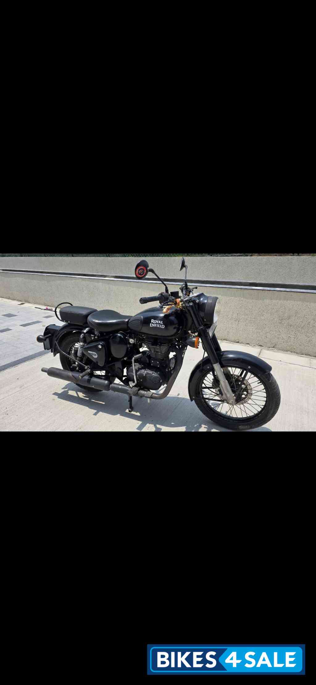 Stealth Black Royal Enfield Classic Stealth Black