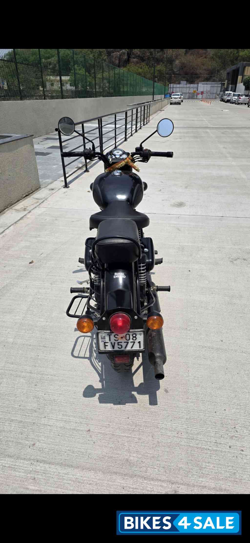 Stealth Black Royal Enfield Classic Stealth Black