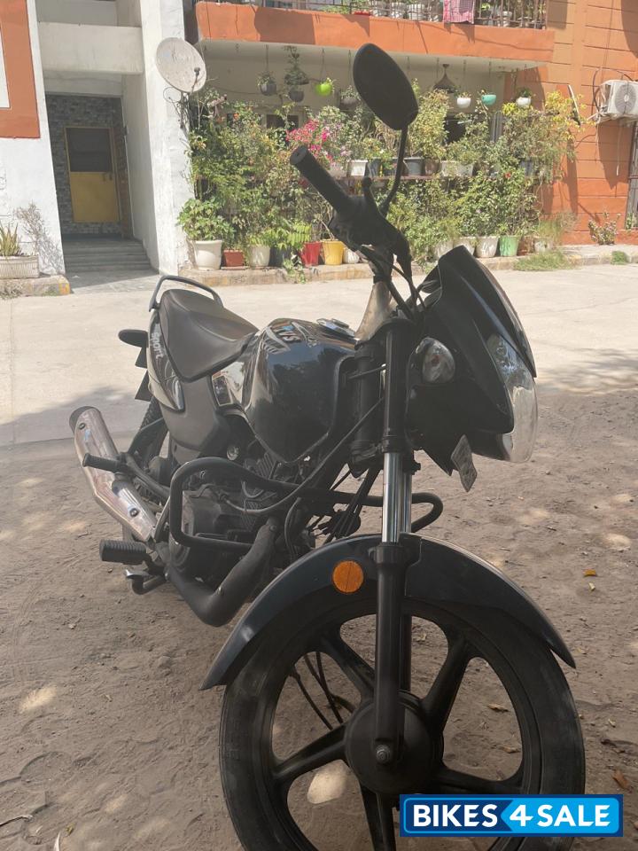 Black TVS Sport BS6