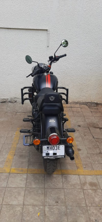 Dark Stealth Black Royal Enfield Classic Stealth Black