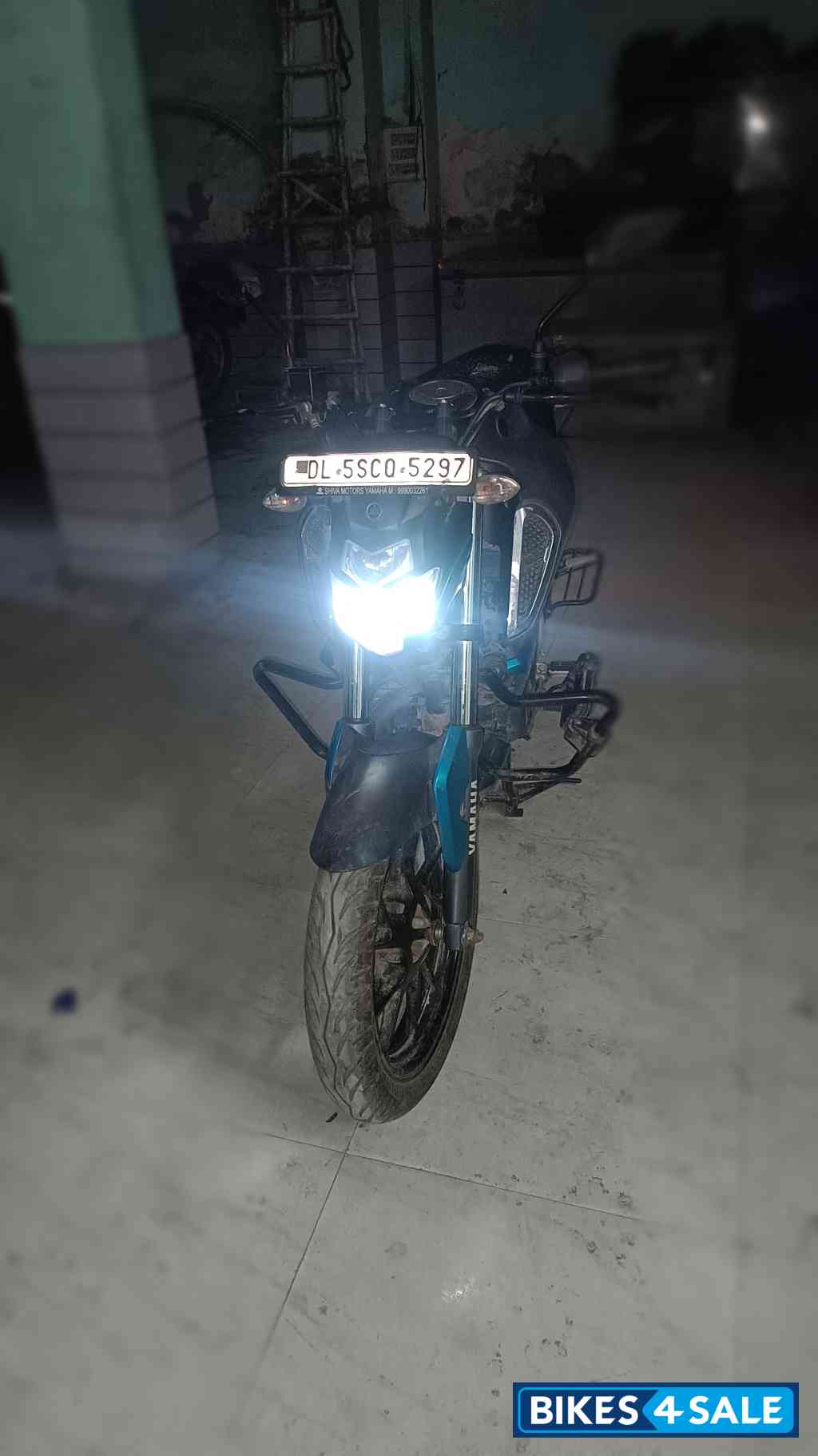 Gray Yamaha FZS 25 BS6