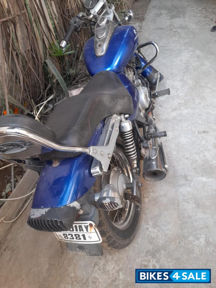 Bajaj Avenger 220 DTS-i