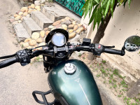 Hunter Green Yezdi Roadster Dual Tone