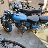 Royal Enfield Classic Squadron Blue