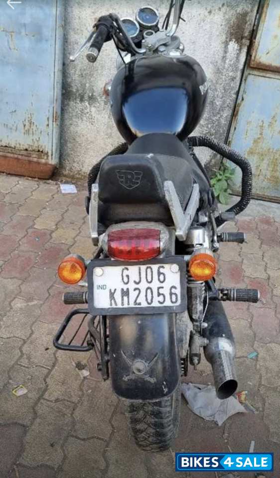 Black Royal Enfield Thunderbird 350