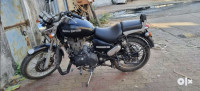 Black Royal Enfield Thunderbird 350