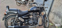 Black Royal Enfield Thunderbird 350