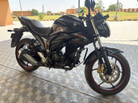 Black Suzuki Gixxer ABS