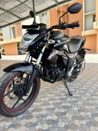 Black Suzuki Gixxer ABS