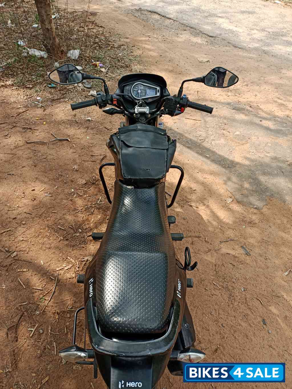 Black With Heavy Grey Hero Glamour 125