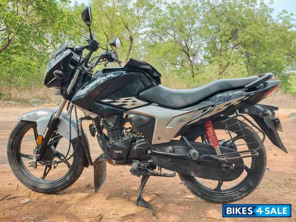 Black With Heavy Grey Hero Glamour 125