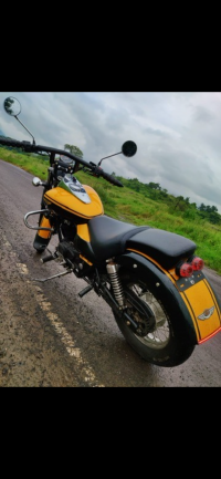 Bajaj Avenger 220 DTS-i