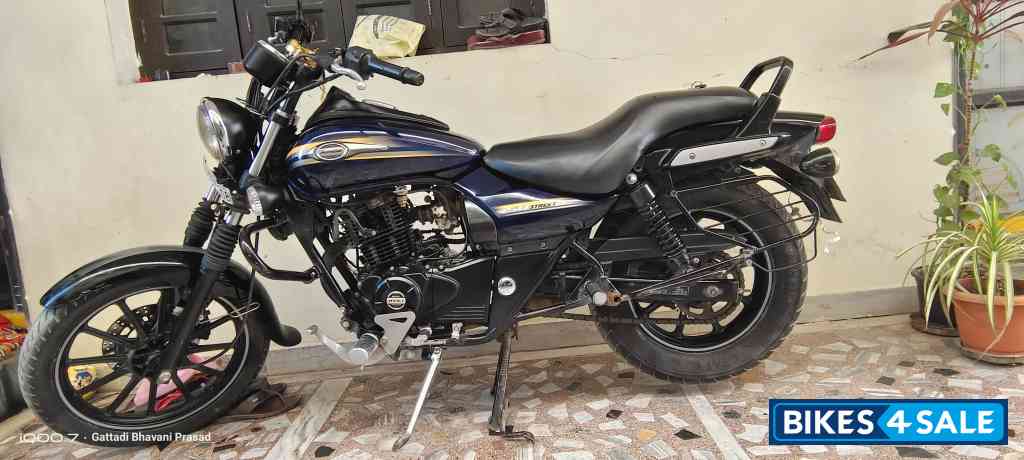 Bajaj Avenger Street 150