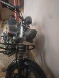Bajaj Avenger Street 220