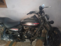 Bajaj Avenger Street 220