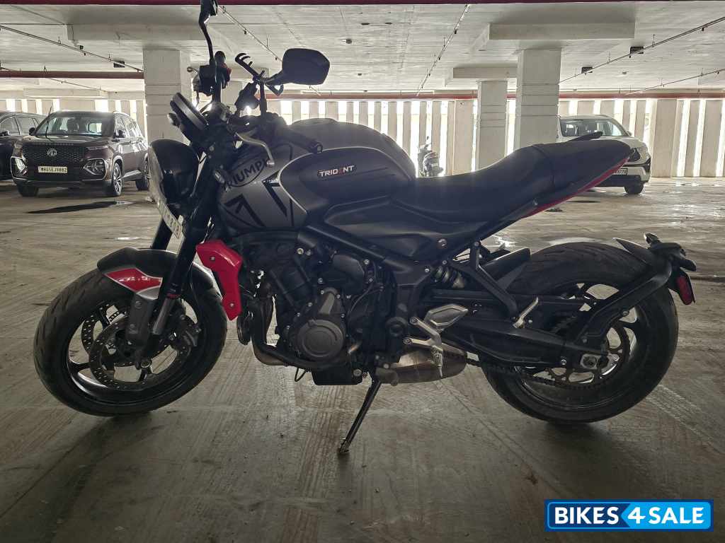 Silver & Red Triumph Trident 660