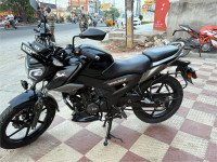 Black TVS Raider 125