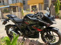 Black Suzuki Gixxer SF