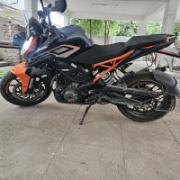 Orange KTM Duke 200