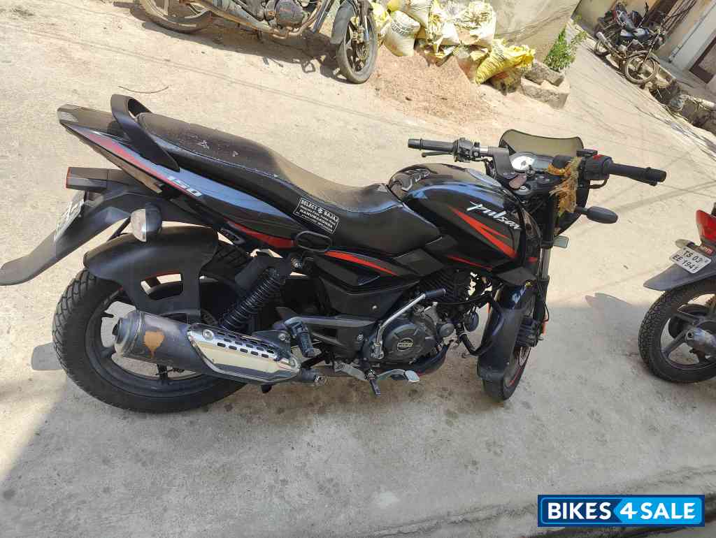 Bajaj Pulsar 150 BS6