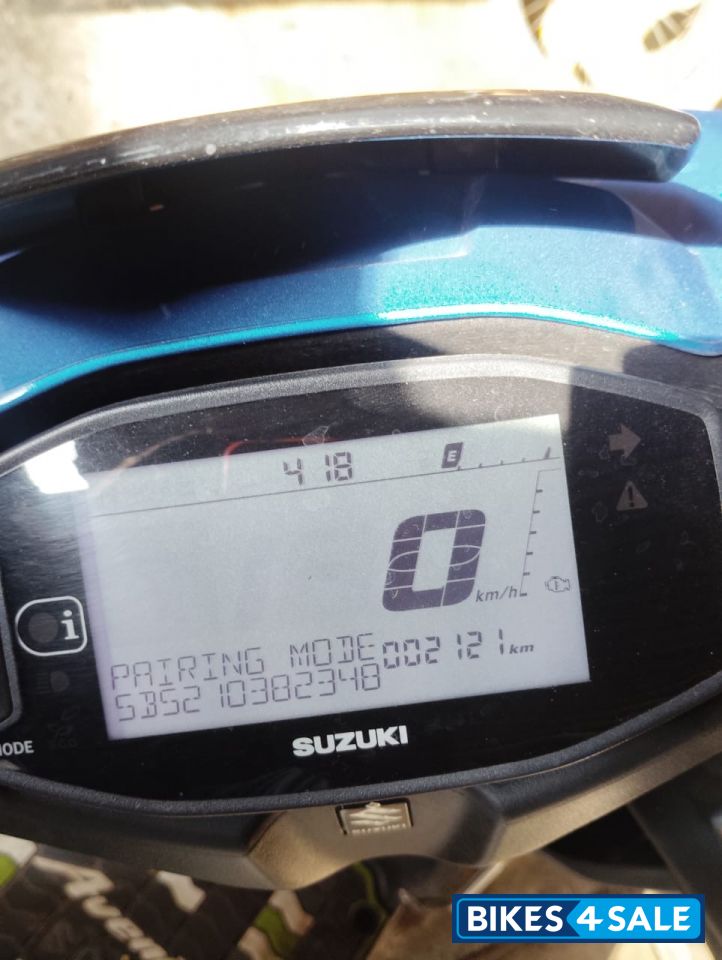 Metallic Sonic Silver Suzuki Avenis 125 Race Edition Metallic Sonic Silver Suzuki Avenis 125 Race Edition