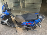 Metallic Sonic Silver Suzuki Avenis 125 Race Edition