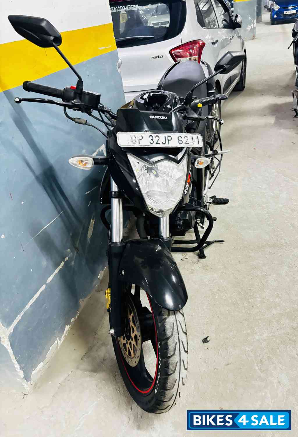Black Suzuki Gixxer 150