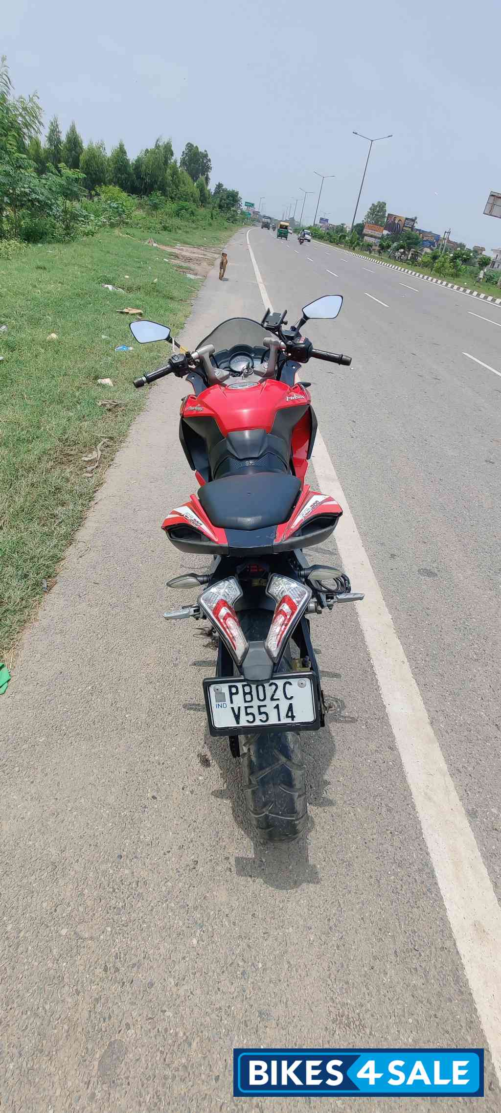Bajaj Pulsar RS 200