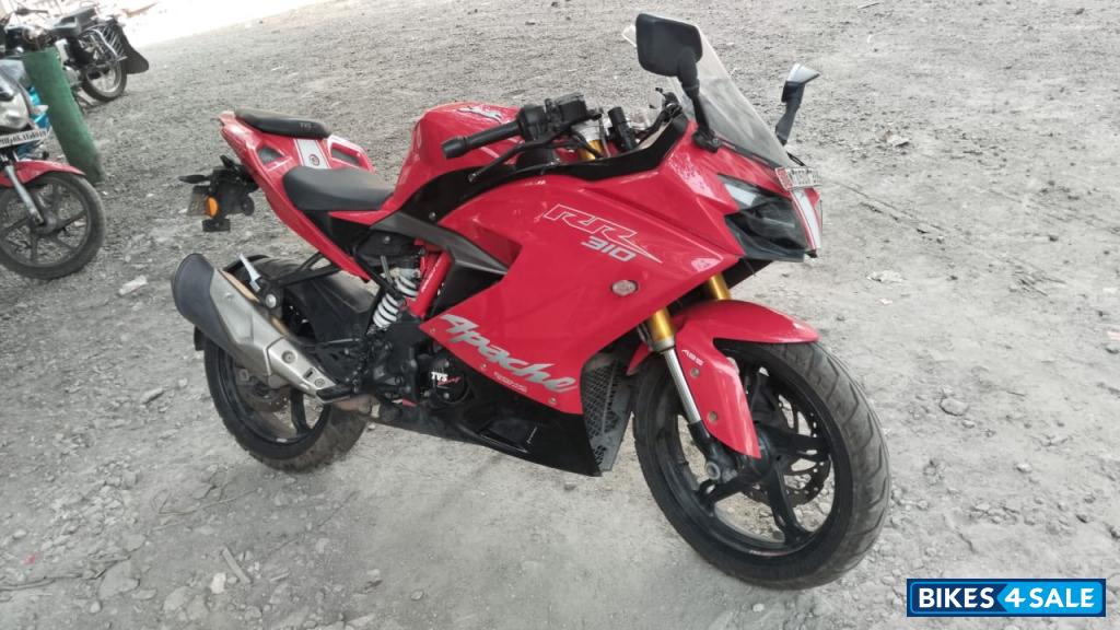 Red TVS Apache RR 310