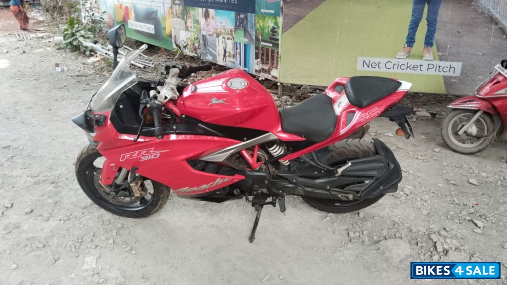 Red TVS Apache RR 310