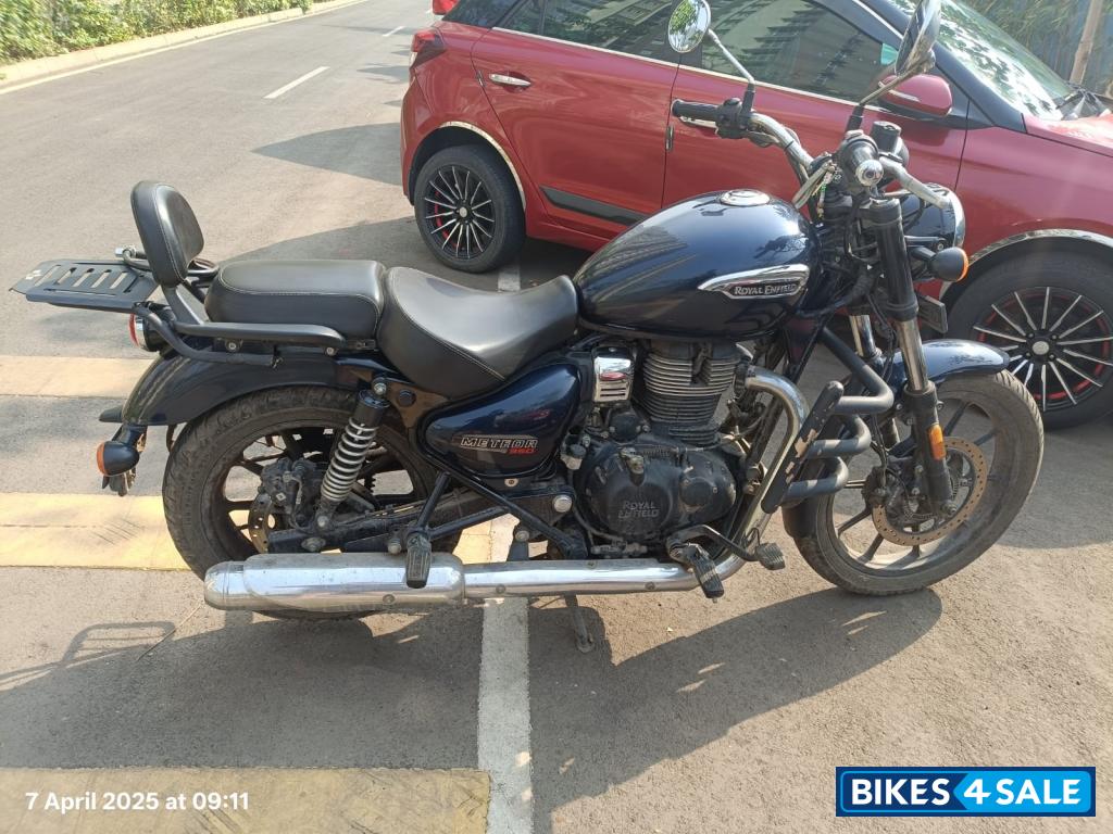 Blue Royal Enfield Meteor 350 Stellar