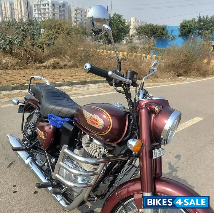 Maroon Royal Enfield Bullet Standard 350