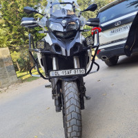 White Benelli TRK 502
