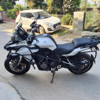 White Benelli TRK 502