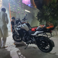 White Benelli TRK 502