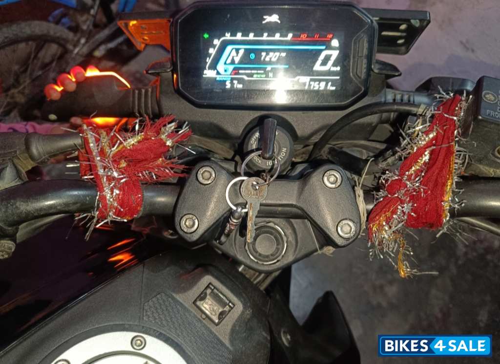 TVS Raider Split Seat