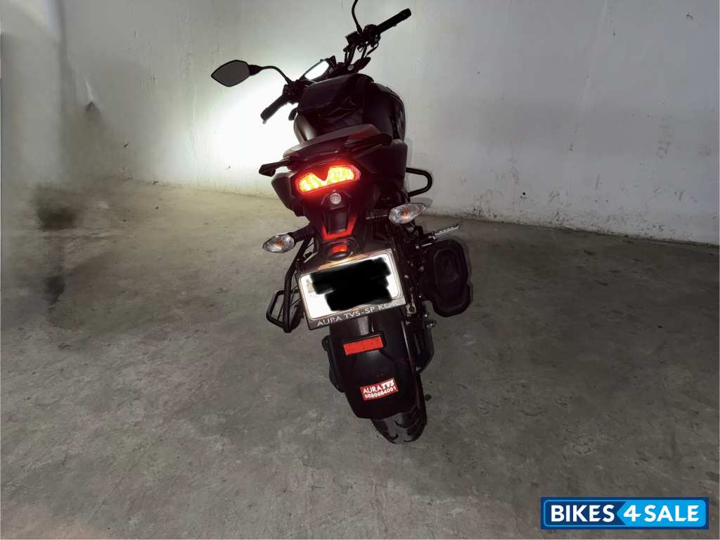 Matte Black TVS Apache RTR 160 4V BS6